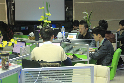 备战双十一 新华学子创业忙翻天