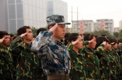 <b>在梦想中前行 四川新华的2014（校园活动篇）</b>