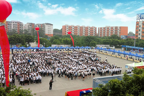 在梦想中前行 四川新华的2014（校园活动篇）