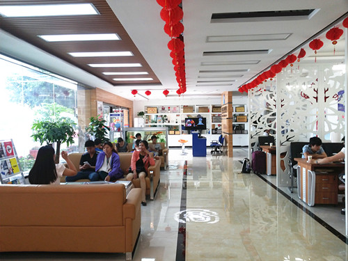 中高考结束 四川新华迎来报名高峰