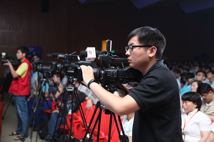 以“新”谋发展 中国首届互联网职业教育高峰论