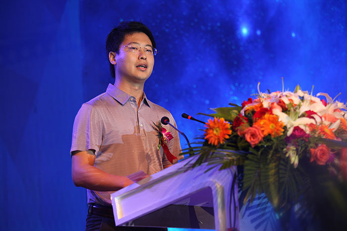 以“新”谋发展 中国首届互联网职业教育高峰论