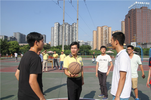 【激情七月】2015年暑期篮球比赛火热开赛