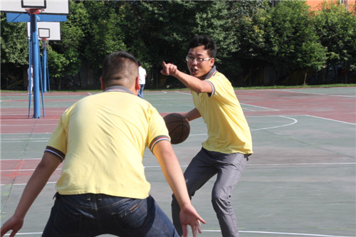 【激情七月】2015年暑期篮球比赛火热开赛