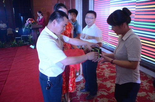 新华27周年校庆暨新华电脑教育“杰出学子”颁奖