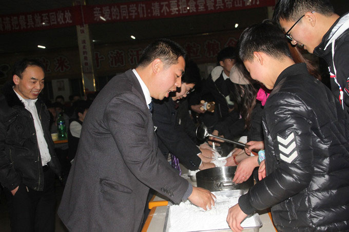 做汤圆，猜灯谜，嗨到停不下来