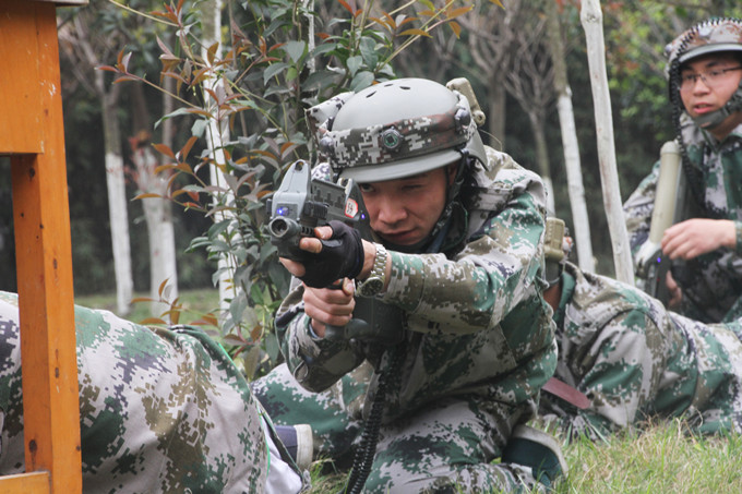 《太阳的后裔》，IT特种兵忍你很久啦！