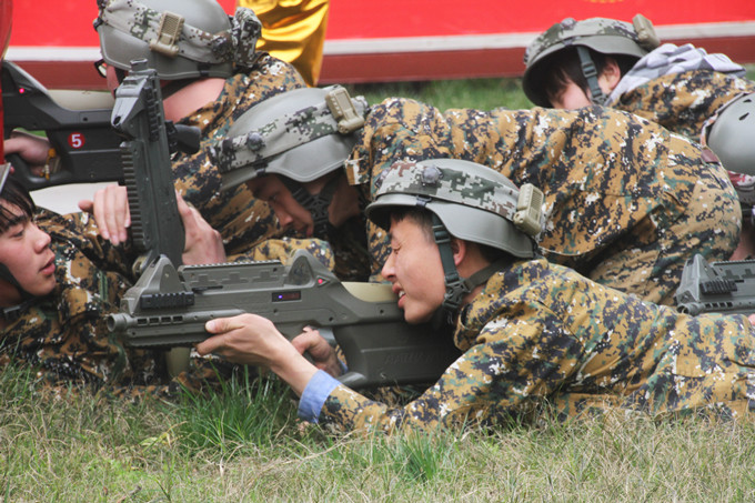 《太阳的后裔》，IT特种兵忍你很久啦！