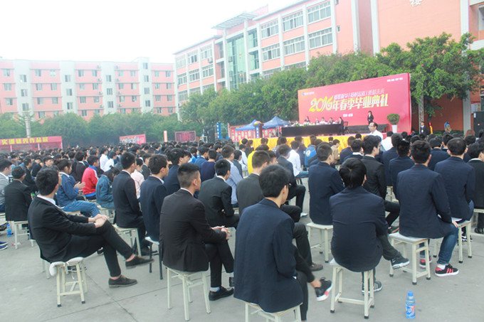 温情毕业日：不说再见，只说永远