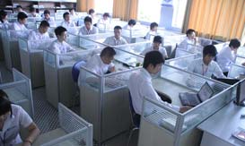 E-BOSS实训认真上课的学生